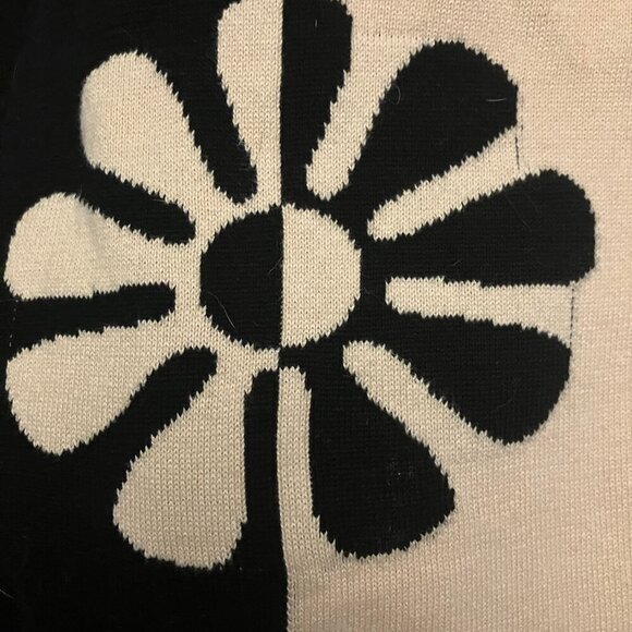 Mens Beige and Black Flower Sweater - Picture 4 of 8